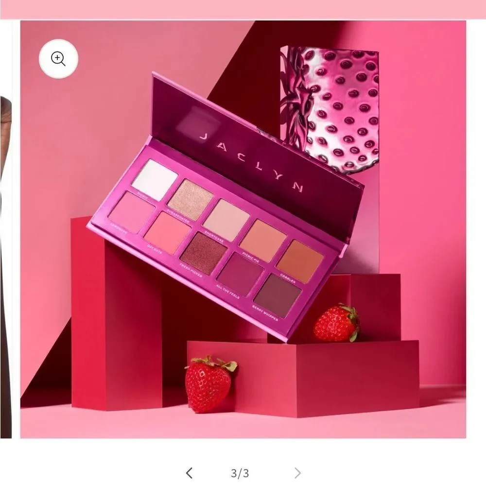 NIB 45.00 STRAWBERRY FEELS PALETTE